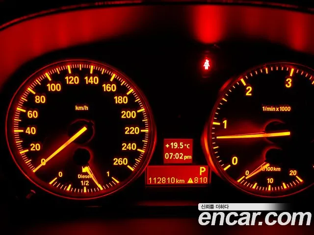 BMW 3-Series 2011 thumb 7