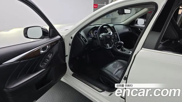 Infiniti Q50 2015 thumb 10