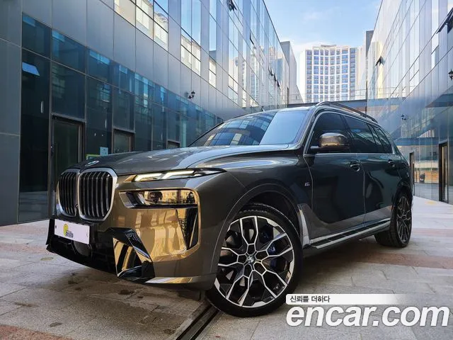 BMW X7 2023 thumb 2