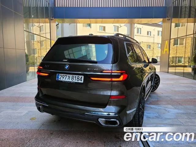 BMW X7 2023 thumb 3