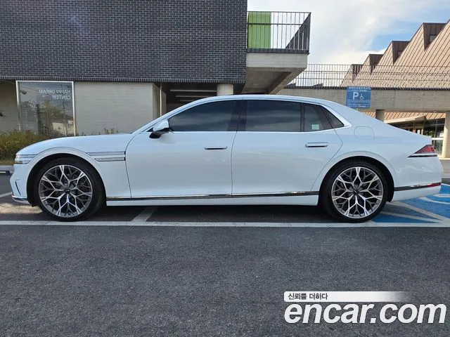 Genesis G90 2023 thumb 2