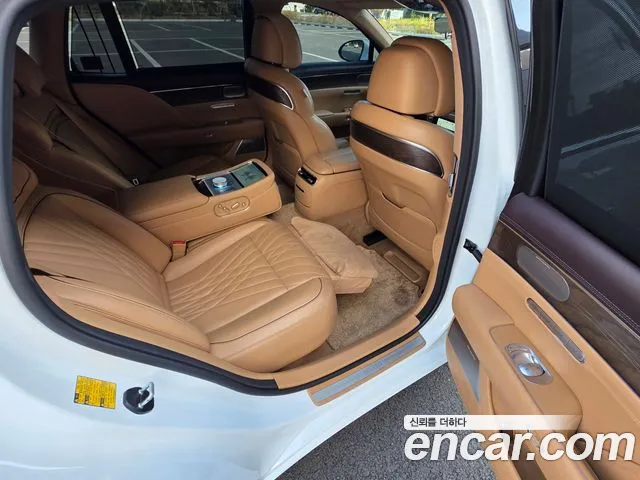 Genesis G90 2023 thumb 9