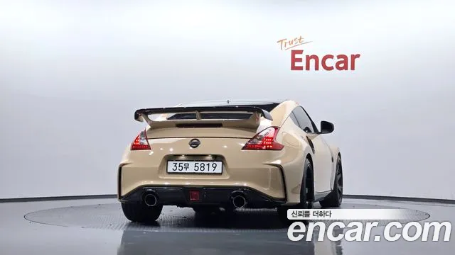 Nissan 370Z 2009 thumb 3