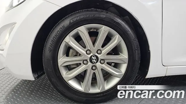 Hyundai Avante 2015 thumb 4