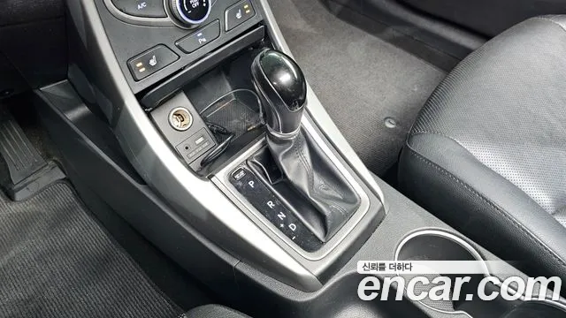 Hyundai Avante 2015 thumb 8