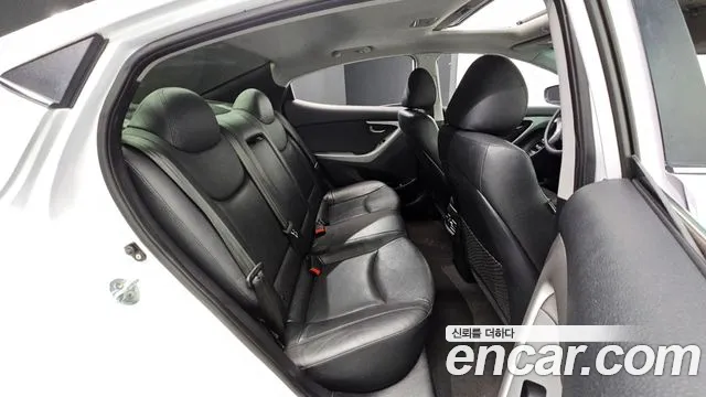 Hyundai Avante 2015 thumb 10