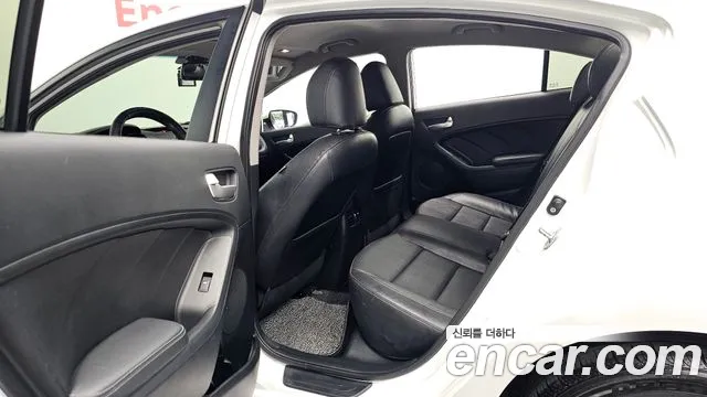 Kia K3 2015 thumb 10