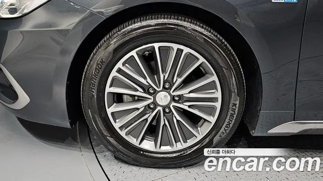 Hyundai Grandeur 2018 thumb 5
