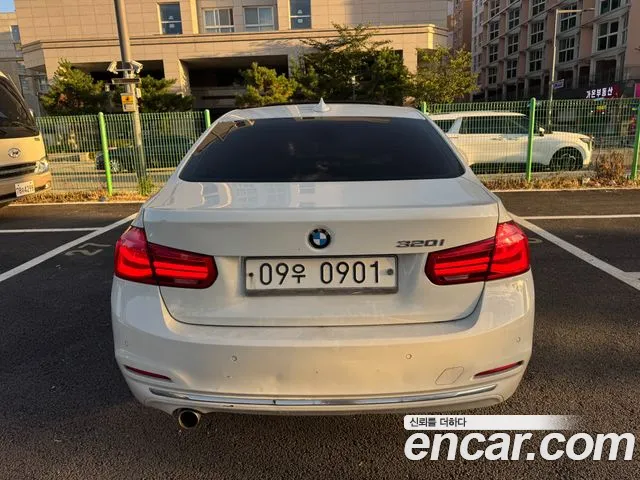 BMW 3-Series 2015 thumb 5