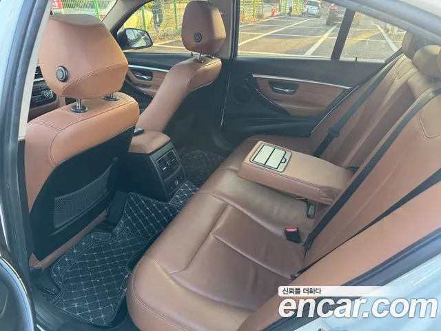 BMW 3-Series 2015 thumb 8