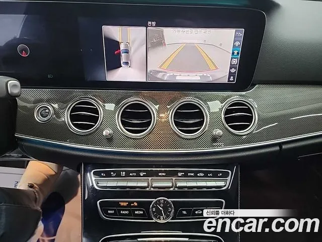 Mercedes-Benz E-Класс 2020 thumb 10