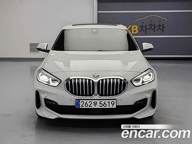 BMW 1-Series 2023 thumb 3