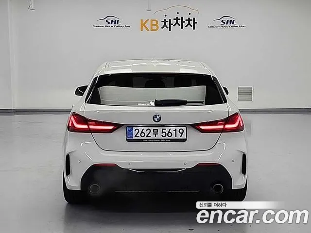 BMW 1-Series 2023 thumb 4