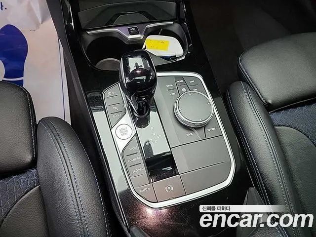 BMW 1-Series 2023 thumb 8