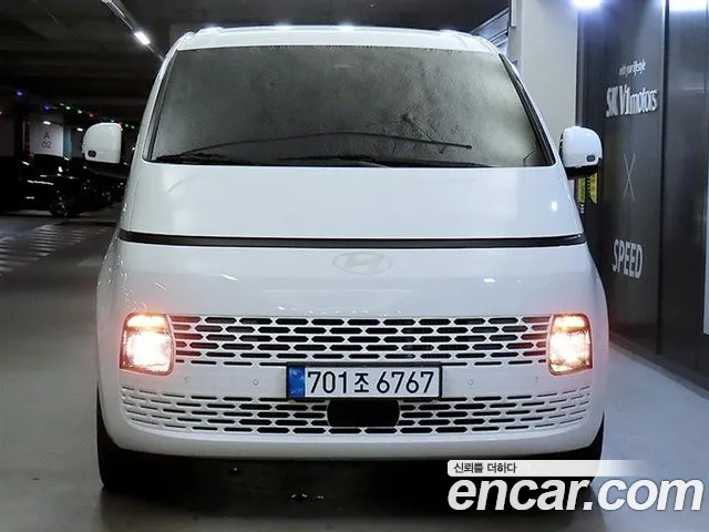 Hyundai Staria 2025 thumb 3