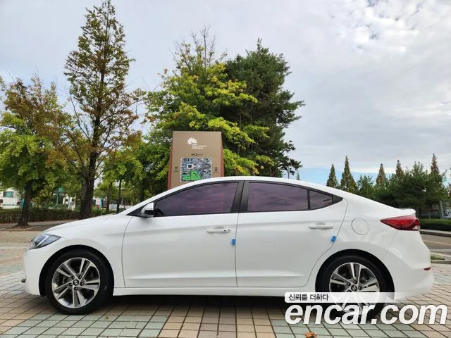 Hyundai Avante 2017 thumb 7
