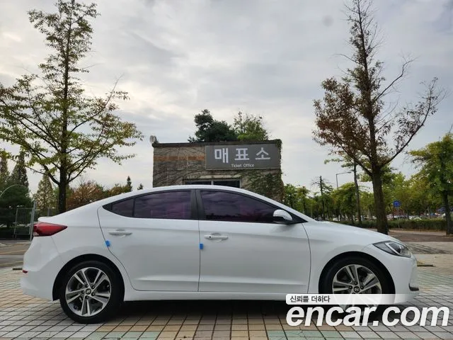 Hyundai Avante 2017 thumb 8