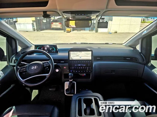 Hyundai Staria 2024 thumb 7