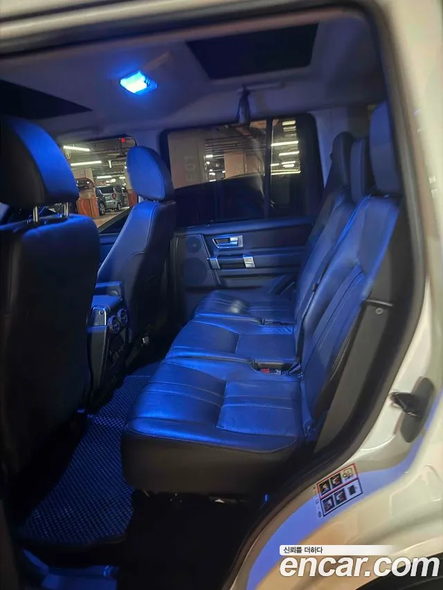 Land Rover Discovery 2016 thumb 8