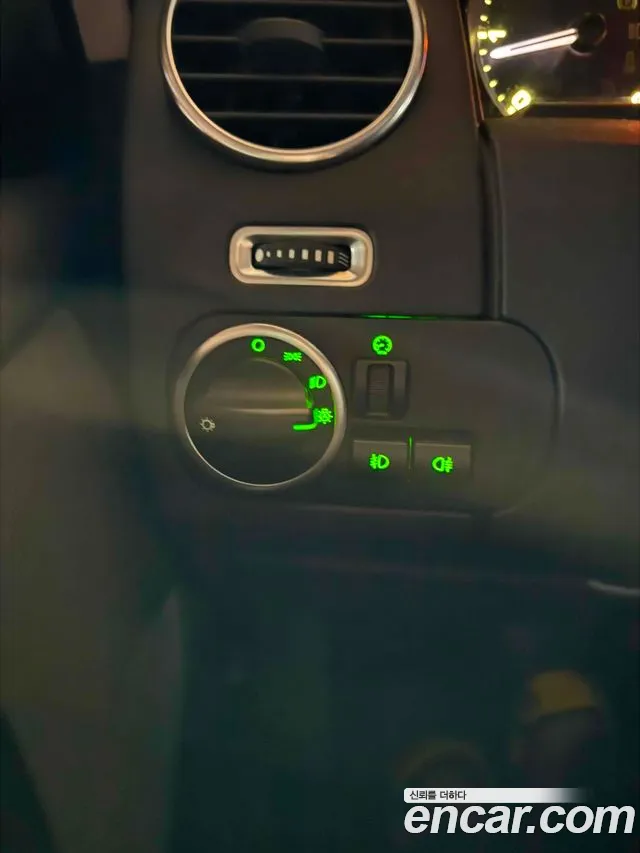 Land Rover Discovery 2016 thumb 11
