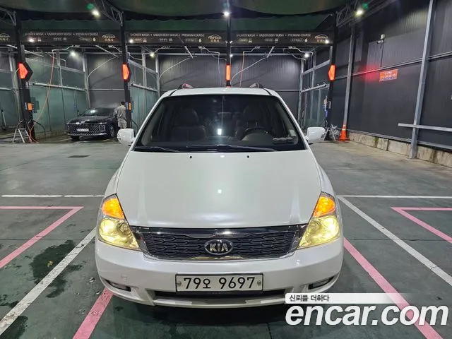 Kia Carnival 2013 thumb 3