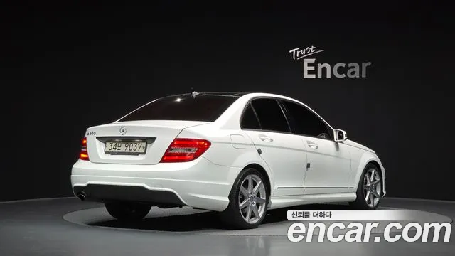 Mercedes-Benz C-Класс 2013 thumb 2