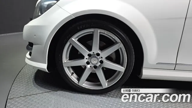Mercedes-Benz C-Класс 2013 thumb 5