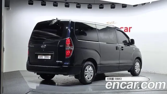 Hyundai Starex 2019 thumb 2