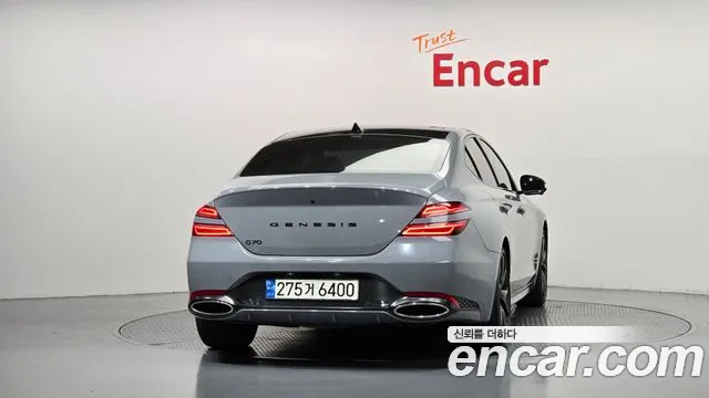 Genesis G70 2022 thumb 4