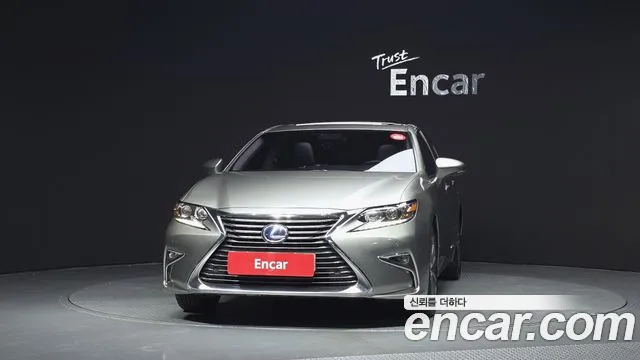 Lexus ES 2016 thumb 3