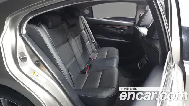 Lexus ES 2016 thumb 11