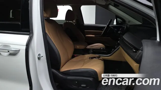 Kia Carnival 2022 thumb 11