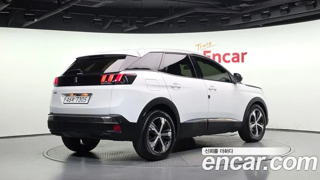 Peugeot 3008 2017 thumb 2