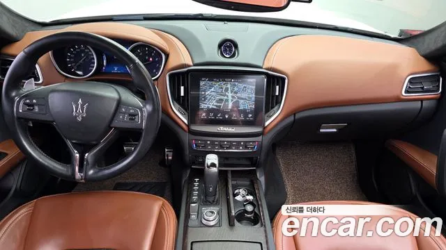 Maserati Ghibli 2019 thumb 7