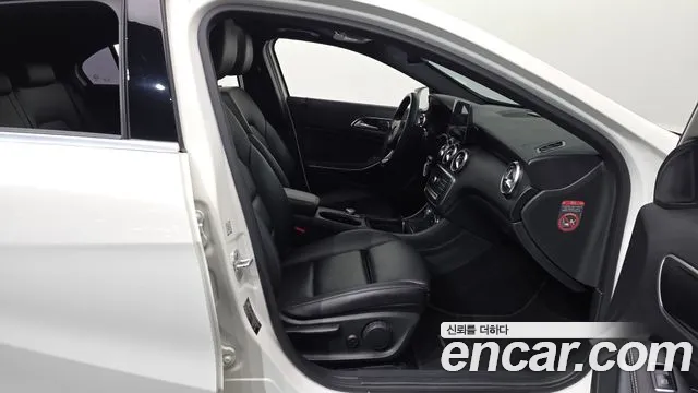 Mercedes-Benz A-Класс 2016 thumb 11