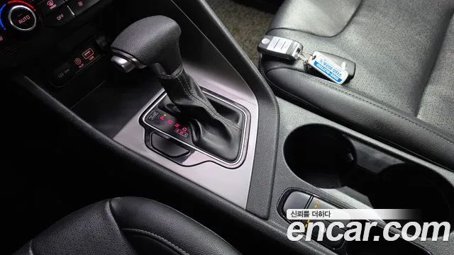 Kia Niro 2016 thumb 9