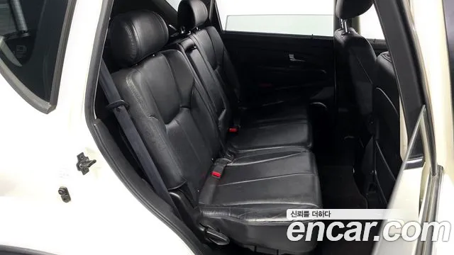 KG_Mobility_Ssangyong Rexton 2015 thumb 12