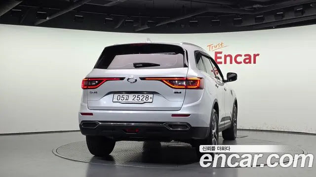 Renault-KoreaSamsung Koleos 2017 thumb 4