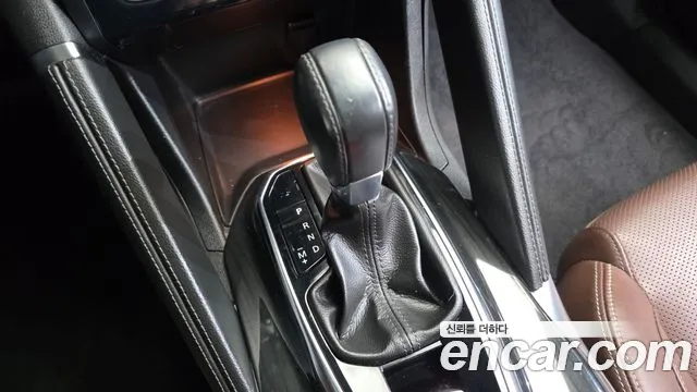 Renault-KoreaSamsung Koleos 2017 thumb 9