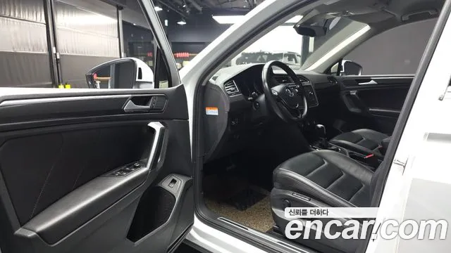 Volkswagen Tiguan 2019 thumb 9