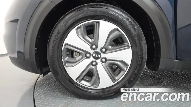 Kia Niro 2017 thumb 5