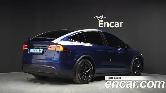 Tesla Model X 2023 thumb 2