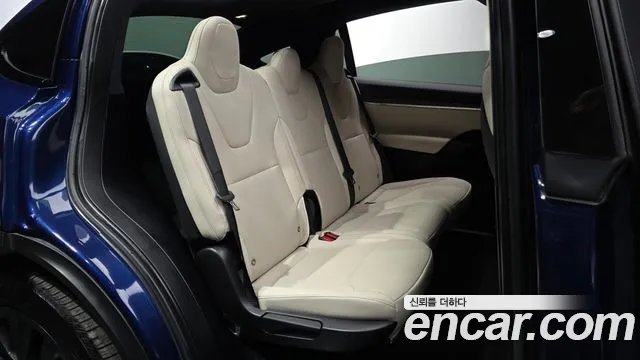 Tesla Model X 2023 thumb 11