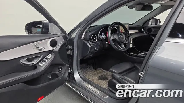 Mercedes-Benz C-Класс 2016 thumb 10