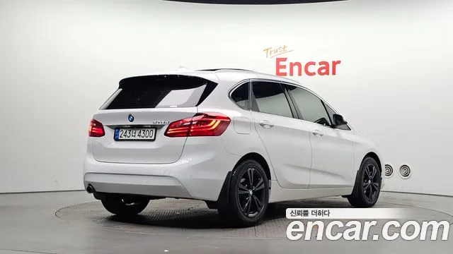 BMW 2-Series 2015 thumb 2