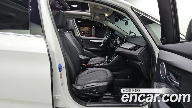 BMW 2-Series 2015 thumb 12