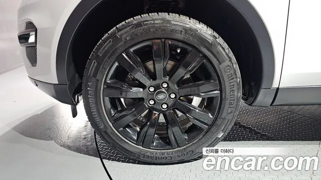 Land Rover Discovery Sport 2017 thumb 5