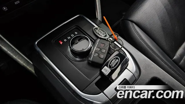 Land Rover Discovery Sport 2017 thumb 9