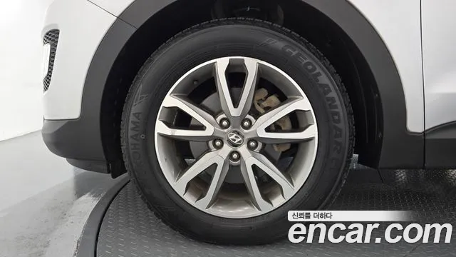 Hyundai Santa Fe 2012 thumb 5