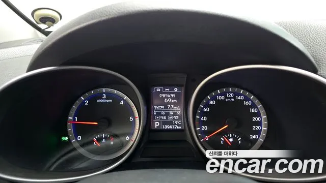 Hyundai Santa Fe 2012 thumb 8